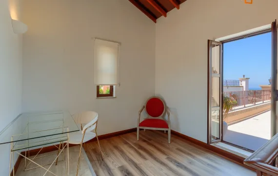 14 AHR02 mtime20231205110737