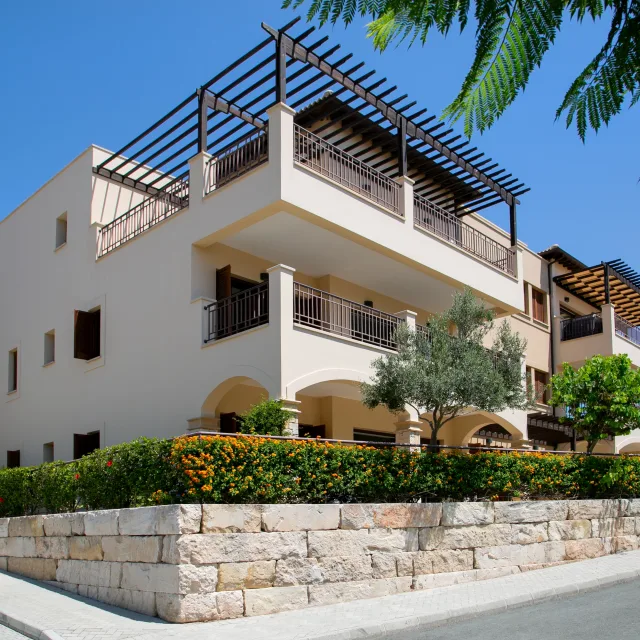 Premium Apartments With Shared Pool, Aphrodite Hills Resort