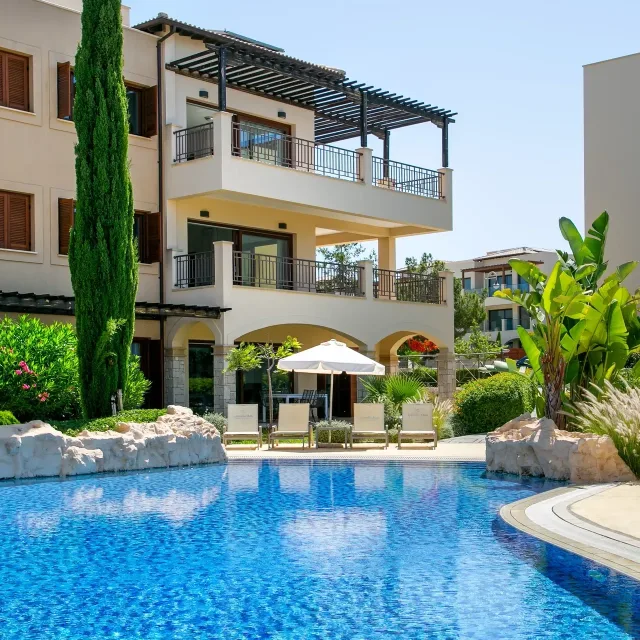 Premium Apartments With Shared Pool, Aphrodite Hills Resort
